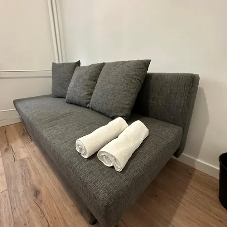 Rooms4less Penzion *